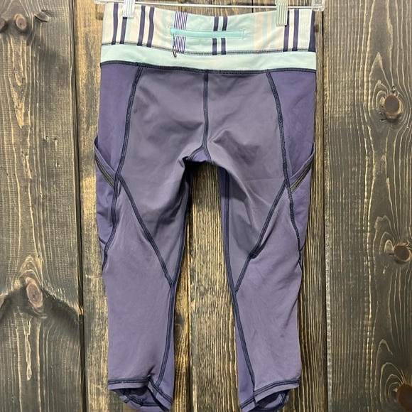 Lululemon Run A Marathon Crop II Leggings 4 Blue Groovy Stripe Aquamarine Gym - Picture 5 of 10